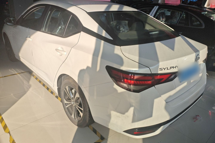 日产 轩逸 2023款 1.6L CVT悦享版车身外观6004