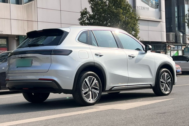 吉利银河 银河星舰7 EM-i 2025款 120km 探索+版车身外观6006