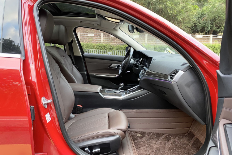 宝马3系 2022款 325Li M运动套装中控内饰7006