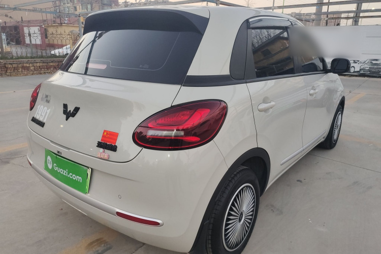 五菱汽车 五菱缤果 2023款 333km 快享款车身外观7