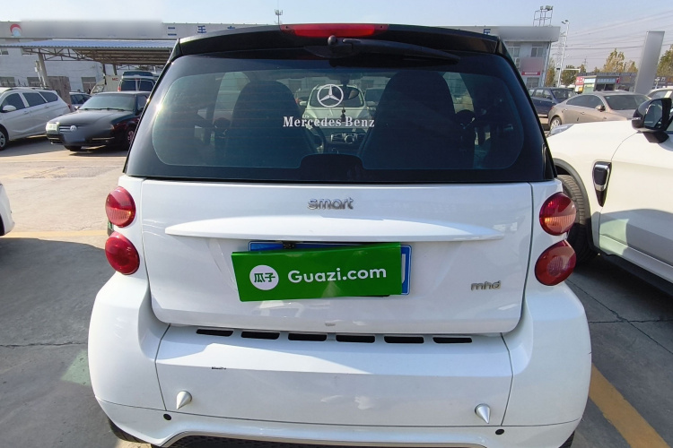 smart fortwo 2012款 1.0 MHD 硬顶舒适版车身外观6