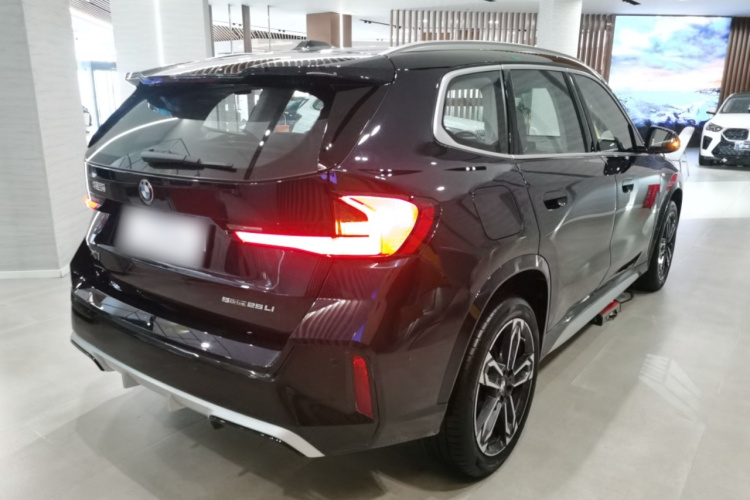 宝马X1 2023款 sDrive25Li M运动套装车身外观6005