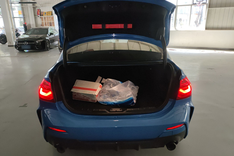 宝马1系 2021款 125i M运动曜夜版局部细节23