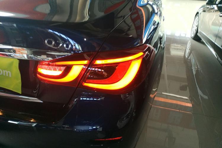 英菲尼迪Q70 2017款 Q70L 2.5L 精英版车身外观6006