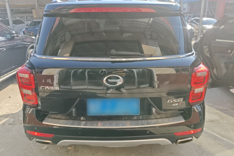 广汽传祺 传祺GS8 2017款 320T 两驱豪华智联版（七座）车身外观6