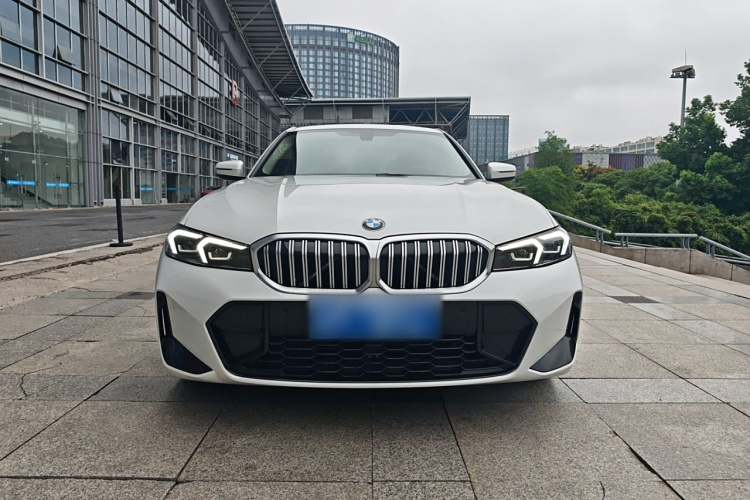 宝马3系 2024款 320Li M运动套装车身外观6001