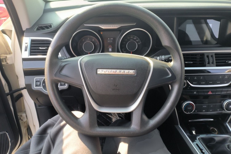 猎豹汽车 猎豹CS10 2016款 2.0T 手动新锐型局部细节13