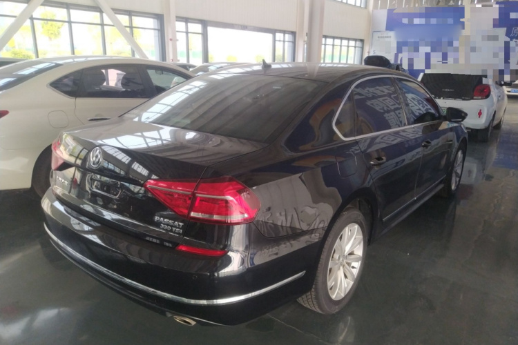 大众 帕萨特 2017款 330TSI DSG尊荣版车身外观7