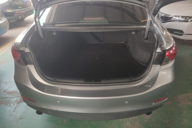 马自达 阿特兹 2015款 2.0L 蓝天豪华版局部细节23