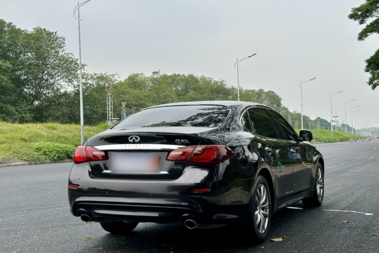 英菲尼迪Q70 2017款 Q70L 2.5L 精英版车身外观6001