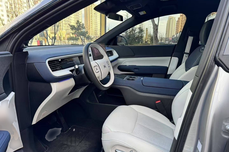 小鹏G6 2023款 580 长续航 Pro中控内饰19