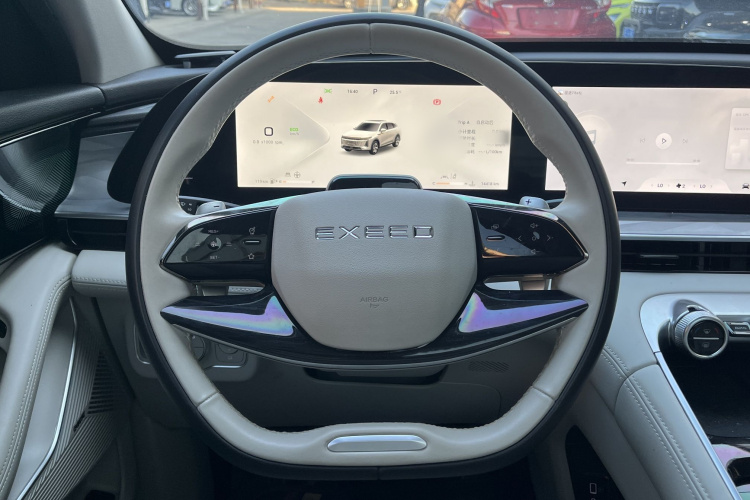 星途瑶光 2023款 400T 四驱奢享版中控内饰7008