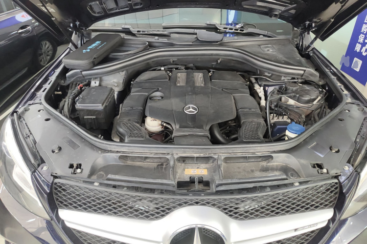 奔驰GLE轿跑 2017款 GLE 320 4MATIC 轿跑SUV机舱底盘24
