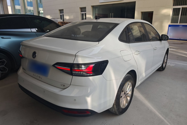 大众 朗逸 2023款 新锐 1.5L 自动新逸版车身外观7