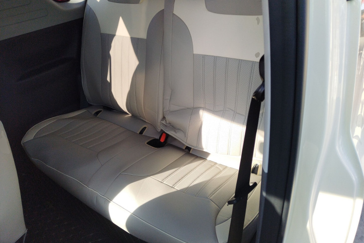 吉利银河 熊猫 2025款 210km 元气熊中控内饰21