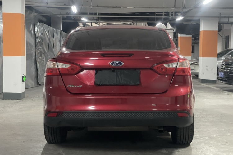 福特 福克斯 2012款 三厢 1.6L 自动舒适型车身外观6004