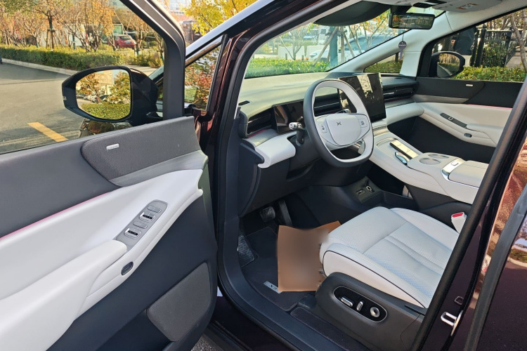 小鹏X9 2025款 740超长续航 Max中控内饰7003