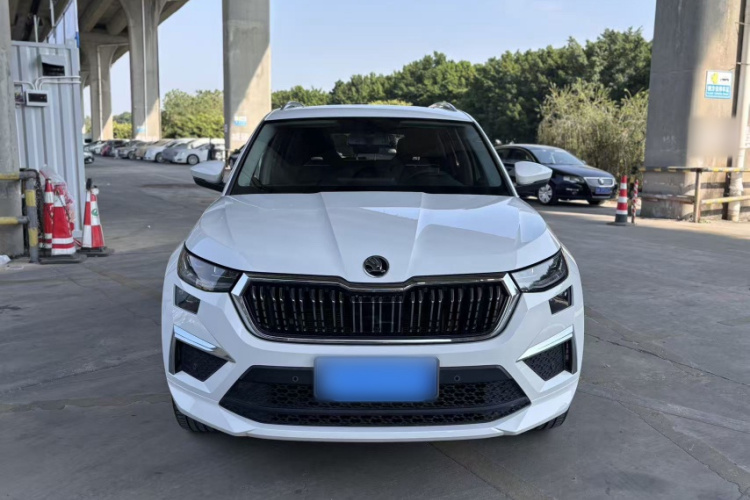 斯柯达 柯迪亚克 2022款 改款 TSI330 7座两驱奢享版车身外观6003