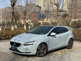 沃尔沃V40 2019款 T3 智逸版