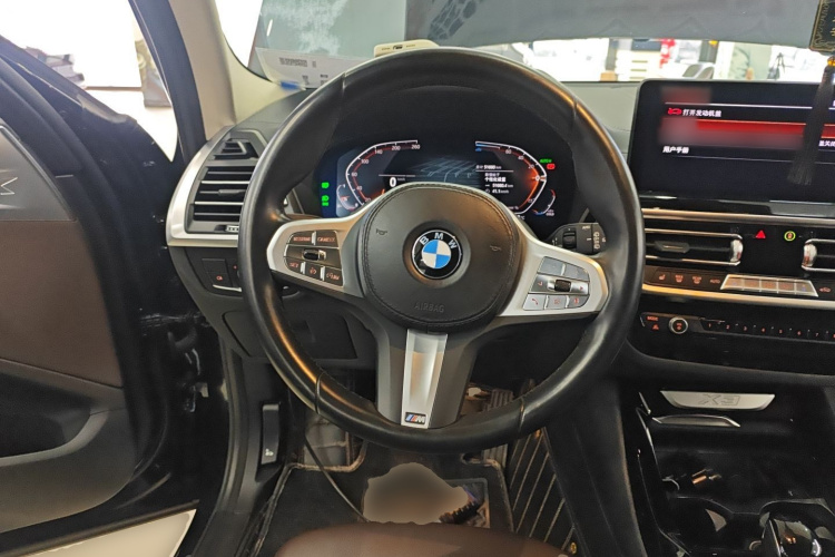 宝马X3 2022款 改款 xDrive25i M运动套装中控内饰13