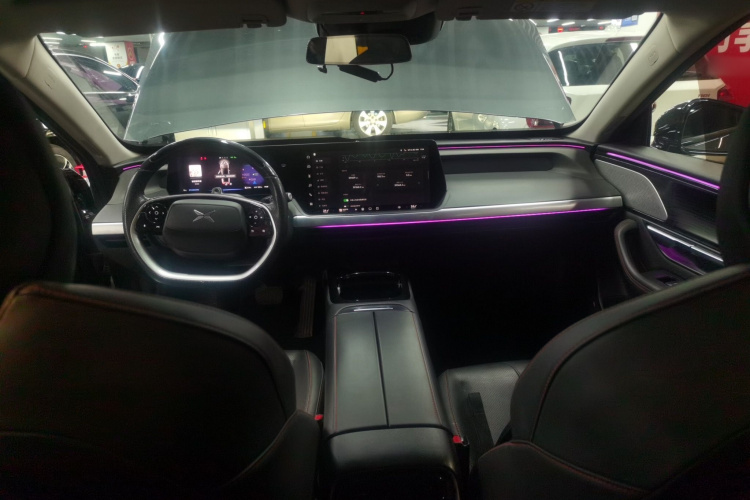 小鹏P7 2022款 586G中控内饰12