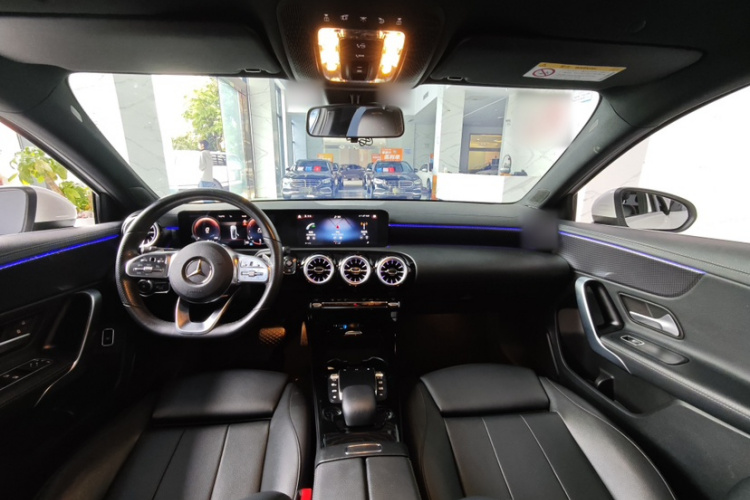 奔驰A级 2022款 改款 A 200 L 运动轿车时尚型中控内饰7001