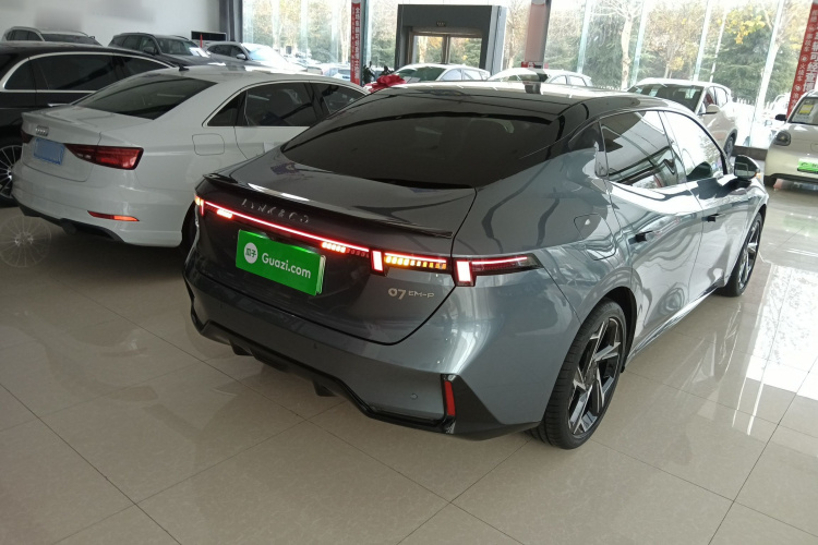 领克07 2024款 EM-P 126长续航 Ultra车身外观7