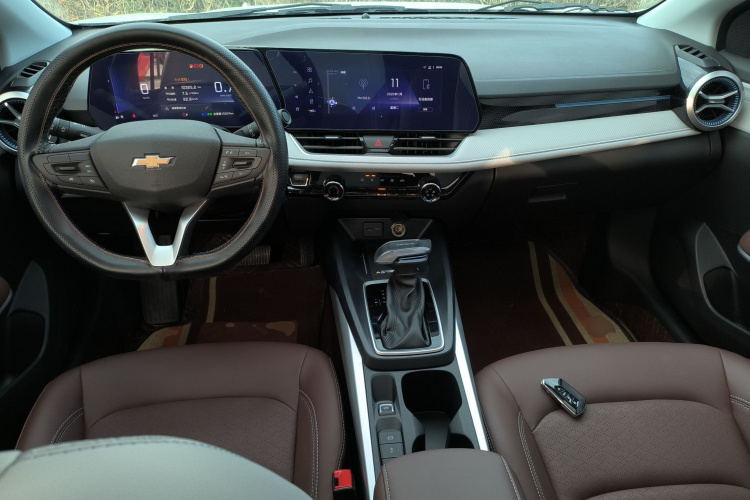 雪佛兰 科鲁泽 2023款 1.5L 双离合悦享版中控内饰12