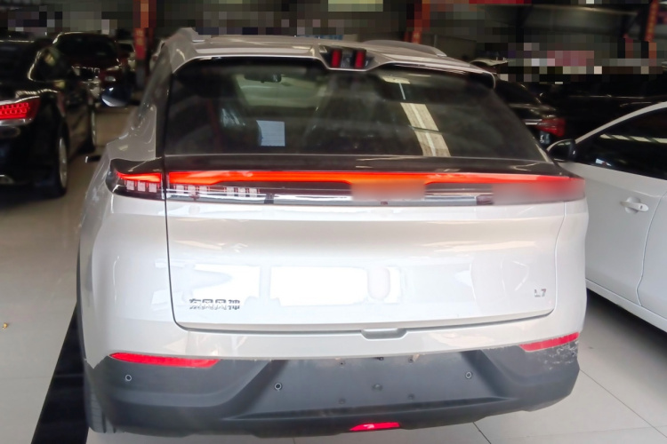 东风风神 风神L7新能源 2024款 205 Air车身外观6