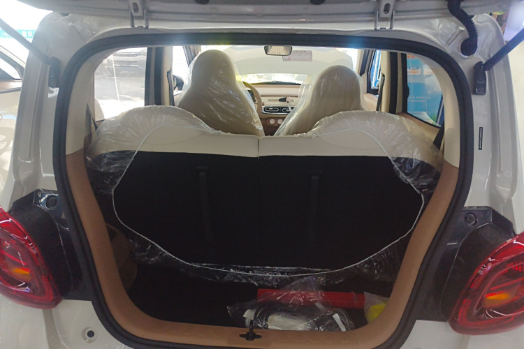 五菱汽车 宏光MINIEV 2025款 四门版 臻享款机舱底盘23