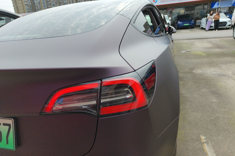 特斯拉 Model 3 2021款 标准续航后驱升级版 3D6车身外观9