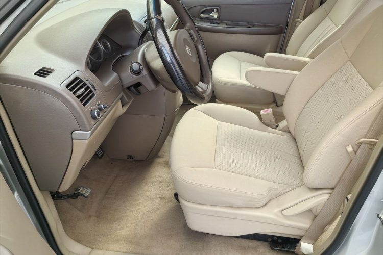 别克GL8 2014款 2.4L 经典版车身外观6008