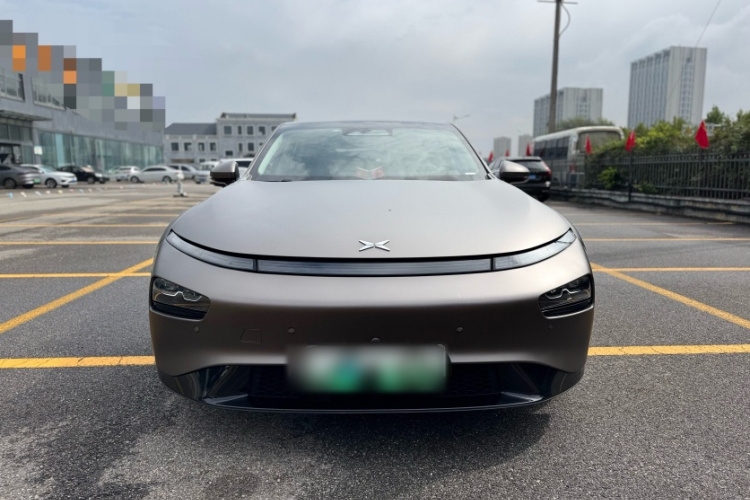 小鹏P7 2022款 480E+车身外观6004