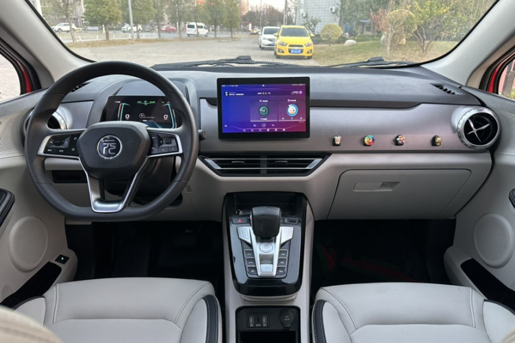 比亚迪 元Pro 2021款 一生一世版中控内饰7003