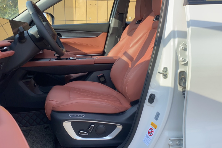 长安CS75 PLUS 2024款 第三代 冠军版 2.0T 智驾劲擎型局部细节19