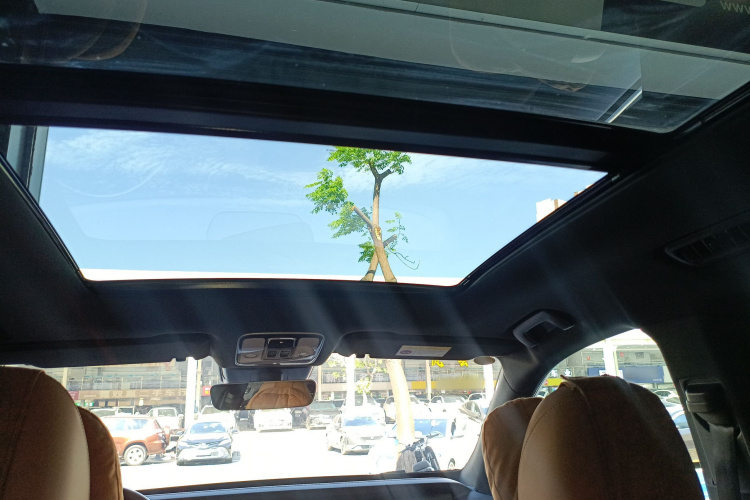 理想汽车 理想ONE 2021款 增程6座版局部细节22