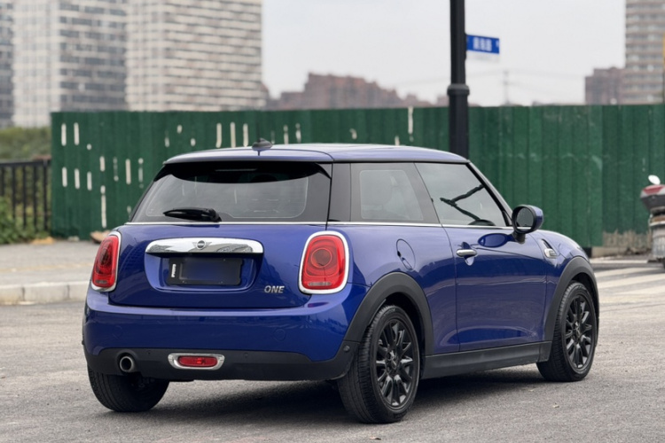 MINI 2019款 1.5T ONE PLUS车身外观6007