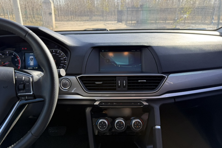 哈弗H6 2018款 红标 运动版 1.5T 自动两驱精英型局部细节16