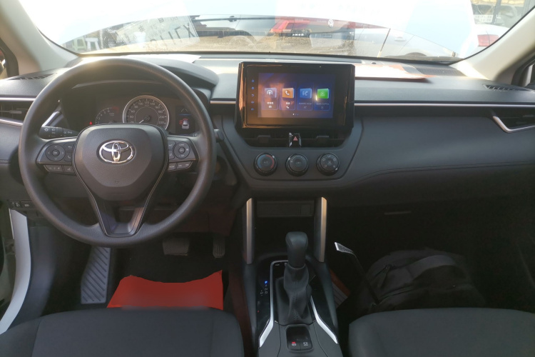 丰田 卡罗拉锐放 2022款 2.0L 先锋版中控内饰7002