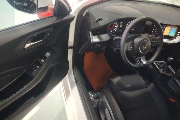 名爵 MG5 2023款 180DVVT 手动风尚版中控内饰20