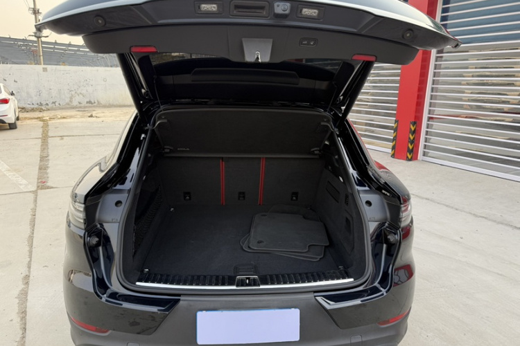 保时捷 2023款 Cayenne Coupé 3.0T 铂金版局部细节23