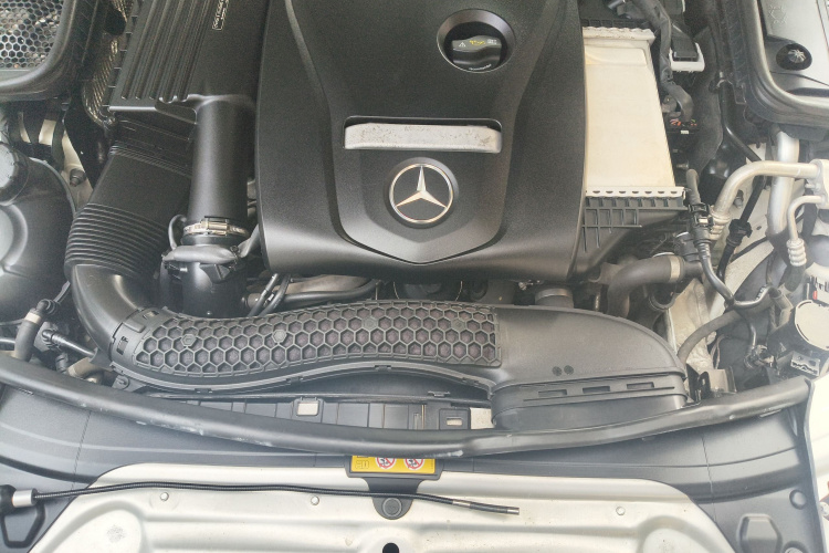 奔驰C级(进口) 2017款 改款 C 200 轿跑版局部细节24