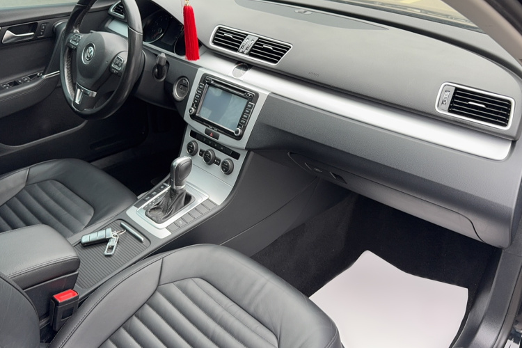 大众 迈腾 2015款 1.8TSI 领先型局部细节9004