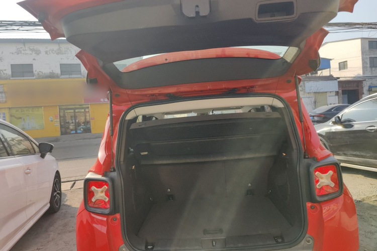 Jeep 自由侠 2016款 1.4T 自动劲能版+机舱底盘23