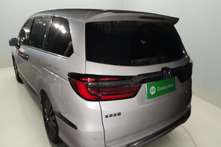 本田 艾力绅 2024款 2.0L e:HEV 豪华版车身外观5