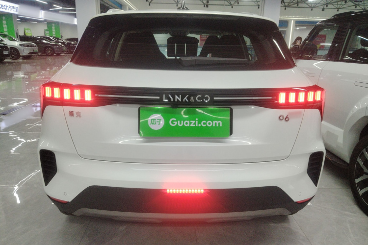 领克06 EM-P 2023款 1.5T Remix PHEV Pro车身外观6