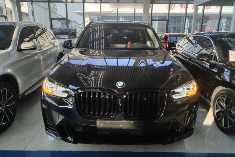 宝马X3 2023款 改款 xDrive30i 领先型 M曜夜套装车身外观2