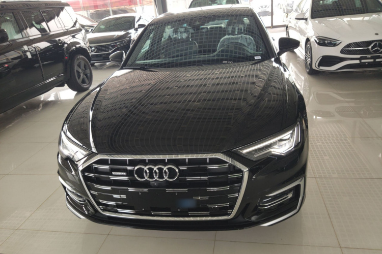 奥迪A6L 2025款 改款 45 TFSI quattro 臻选动感型车身外观2