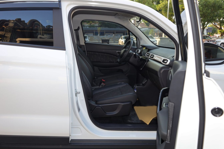 零跑汽车 零跑T03 2025款 310舒享版中控内饰7009