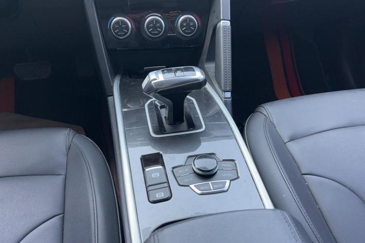 哈弗H6 2018款 红标 运动版 1.5T 自动两驱精英型中控内饰18